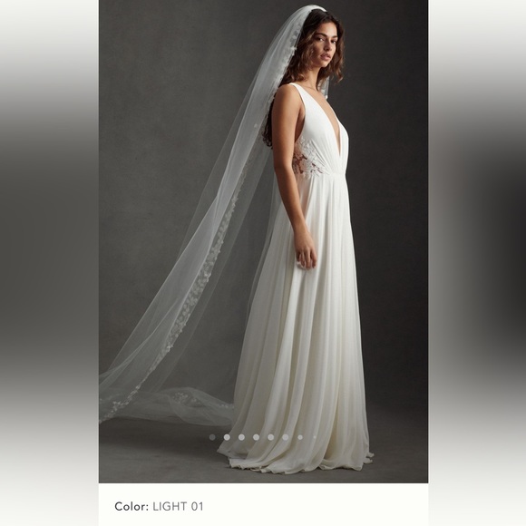 NWT Anthro: size 6 Jenny Yoo Elinor Deep V-Neck Lace & Illusion Wedding Gown - Picture 2 of 9